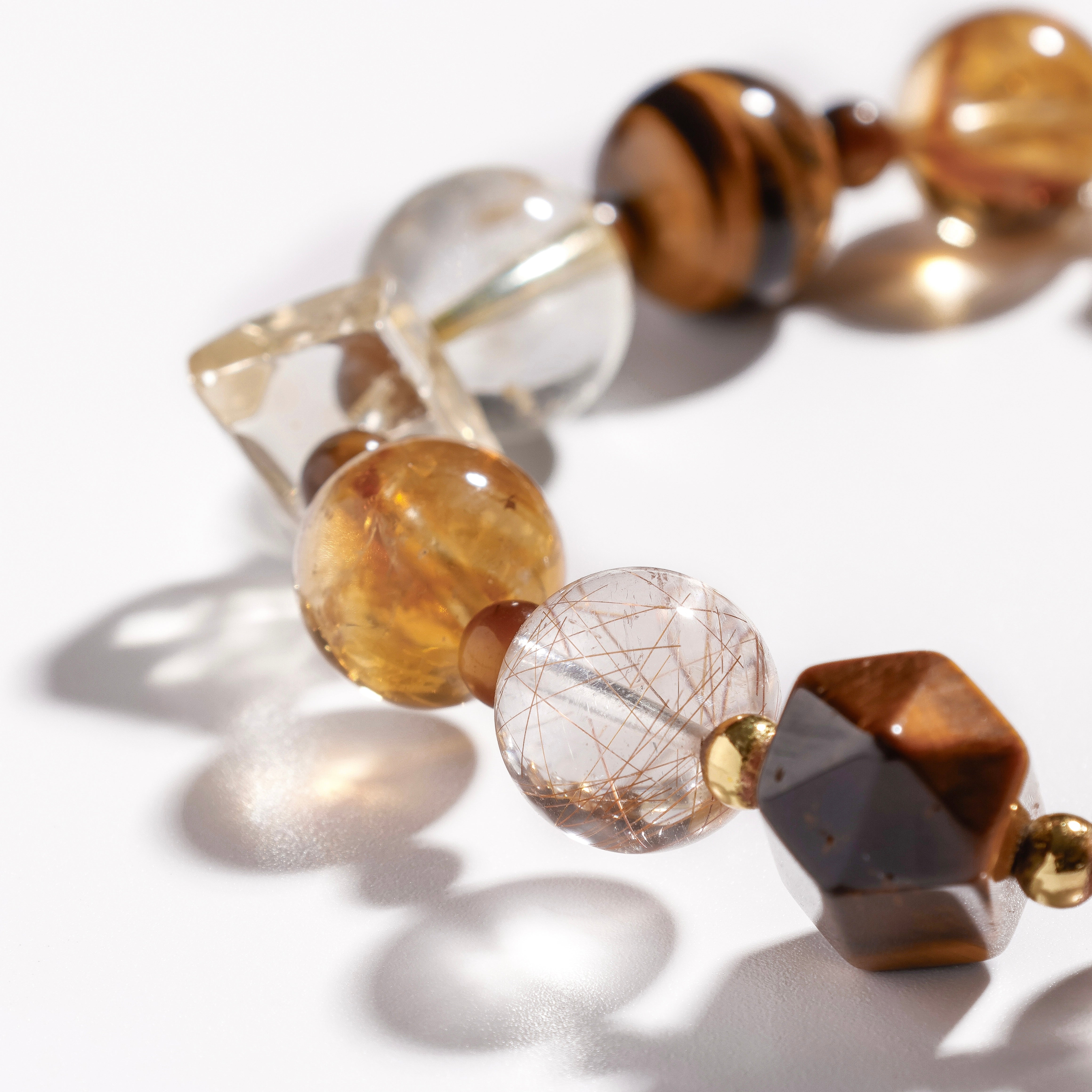 Pulsera de citrino brasileño, ojo de tigre y cuarzo rutilado dorado | Manifestador dorado - para la abundancia y el coraje - Pieza única